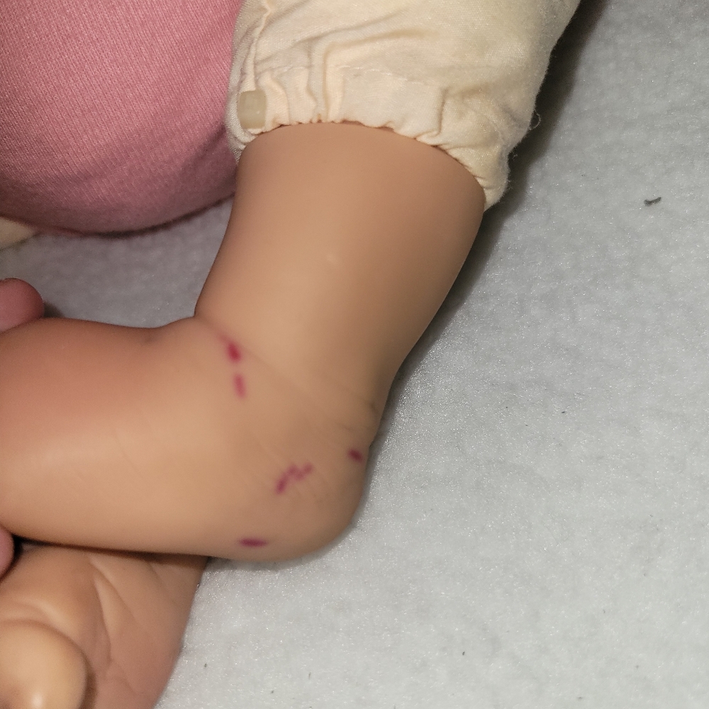 Lee Middleton Vintage  Realistic Baby Doll "Cherish"  Blonde Hair - Picture 9 of 14
